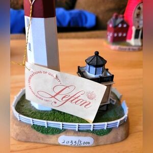 2000 LEFTON LOST LIGHTS CAPE HATTERAS LIGHTHOUSE WITH WOOD BASE # 13557